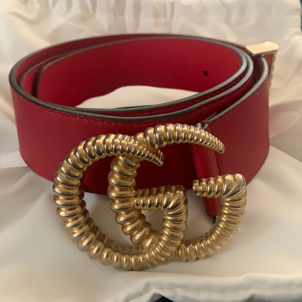 Red Gucci belt